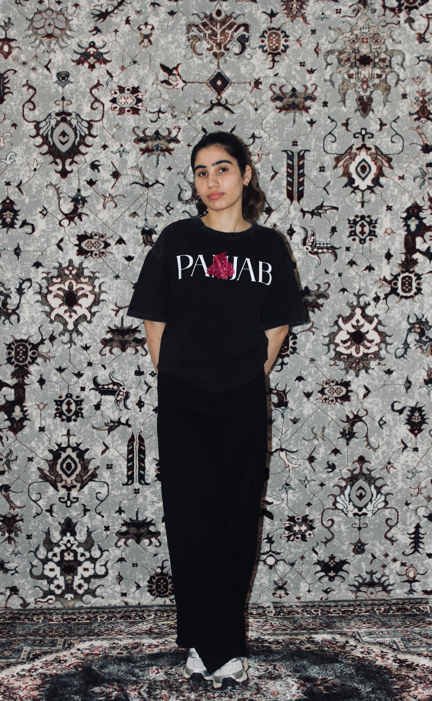 PANJAB GLITTER STAMP STONE WASHED TEE
