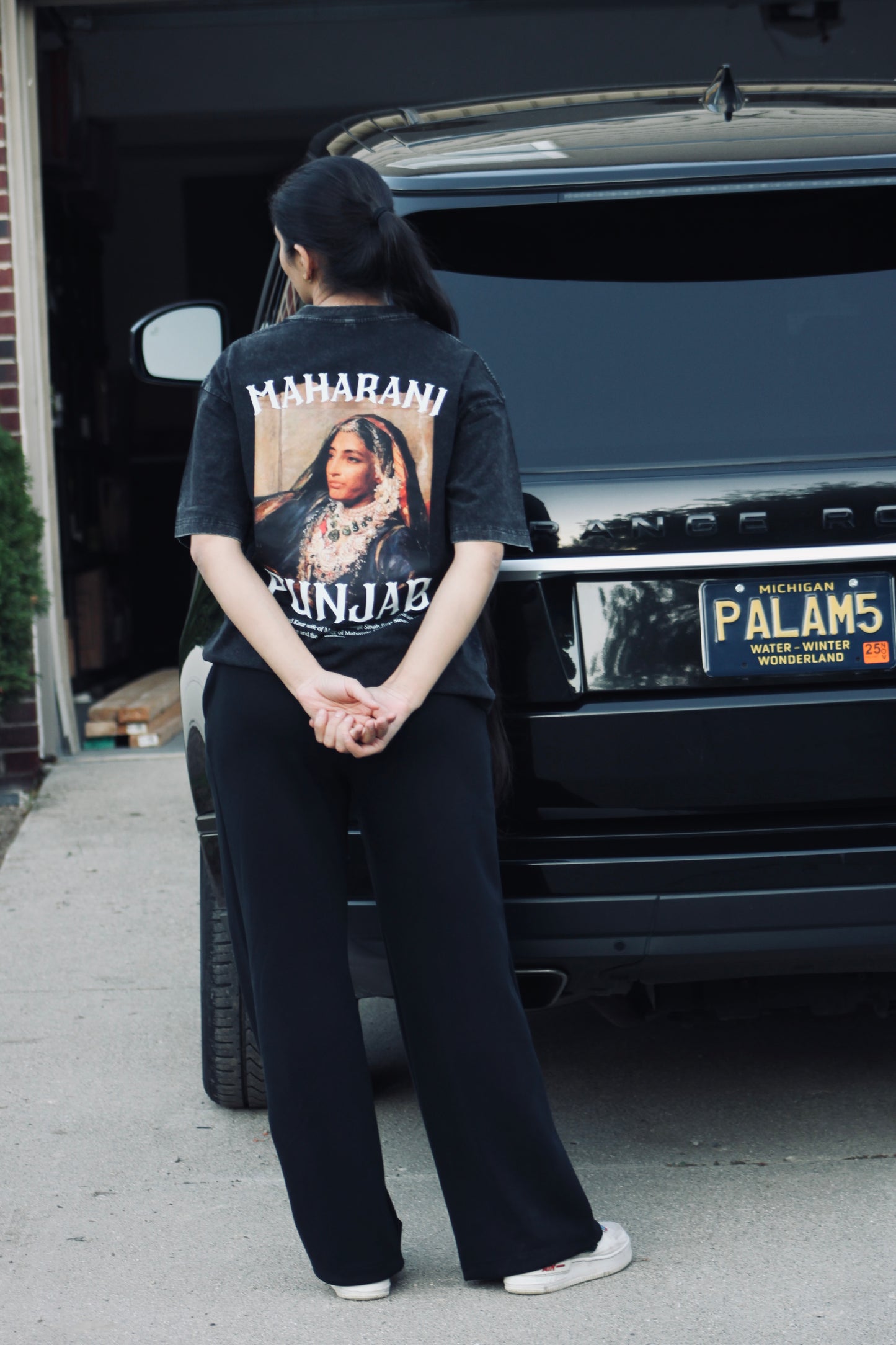 MAHARANI JIND KAUR STONE WASHED TEE