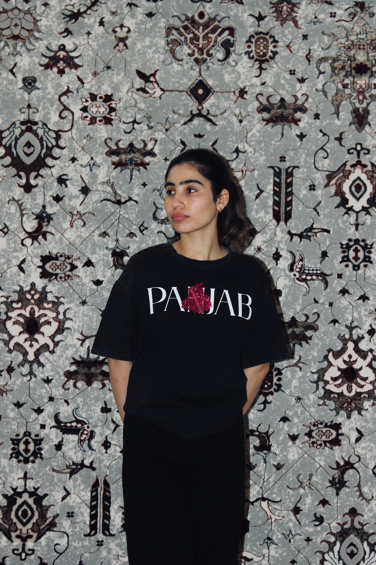 PANJAB GLITTER STAMP STONE WASHED TEE